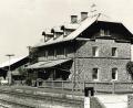 Bild: Richard Haider
Der Prellbock im Bahnhof Schnaittenbach (links) war Endstation der Träume für einen Weiterbau nach Wernberg.