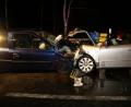 Bild: rw
Zwei Autos stoßen auf der Staatsstraße 2177 bei Waldershof frontal zusammen.