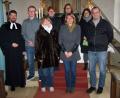 Bild: rrd
Die neue Leitung der evangelischen Kirchengemeinde Hirschbach (vorne, von links) Christine Ludwig, Tanja Appel und Marco Regler, (hinten, von links) Pfarrer Gerhard Durst, Lukas Engelhardt, Silke Spieß, Birgit Sommer und Martina Utz.