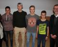 Bild: kro
Sie führen künftig die Geschicke der Katholischen Landjubend Kondrau: Vorsitzender Jonas Wilholm, sein Stellvertreter Lukas Schnurrer, Kassier Christopher Lenz und Schriftführer Maurice Schmidkonz (Zweiter bis Fünfter von links) mit Gemeindereferentin Gertrud Hankl (links) und Stadtpfarrer Thomas Vogl (rechts).