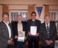 Bild: jr
Ehrungen gab es bei der Weihnachtsfeier des SV Pechbrunn-Groschlattengrün durch den Deutschen Fußballbund. Geehrt wurden Ludwig Hecht (2. von links) und Markus Renner (2. von rechts). Überreicht wurden die Auszeichnungen durch Ehrenamtsbeauftragten Roland Zeitler (links) und Vorsitzenden Karl Hindringer.