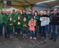 Bild: jr
Den Großteil der Kreismeistertitel holen die Kaninchenzuchtvereine aus Konnersreuth und Mitterteich. Unser Bild zeigt alle Kreismeister mit Ausstellungsleiter Reinhard Wurm (links) und Kreisvorsitzenden Wolfgang Gründl (rechts).