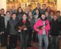 Bild: hl
Der Waldecker Kirchenchor mit Leiter Klaus Wegmann (vorne links) sowie Orgelspielerin Juliane Busch (hinten, letzte Reihe rechts) sowie die Instrumentalisten Thomas Murr (vorne rechts) und mit den Violinen Sarah Wolf und Katrin Schrembs (von linksvorne v.l.) gestalten die Gottesdienste.