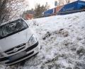 Bild: Gabi Schönberger
Die plötzliche Glätte auf den Straßen wird einer Fahrerin aus dem Landkreis Neustadt/WN zum Verhängnis.