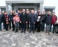 Bild: rn
Zu Gast bei ehemaligen Kollegen: Bundestagsabgeordneter Uli Grötsch (vorne, Mitte) stattet zusammen mit einer SPD-Delegation der von Werner Stopfer (rechts daneben) geführten Polizeiinspektion einen Besuch ab.