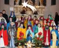 Bild: jp
Die Kastler Sternsinger werden beim Neujahrsgottesdienst in der Klosterkirche von Pfarrer Pater Ryszard Kubiszyn zum Spendensammeln für die notleidenden Kinder dieser Welt geschickt.
