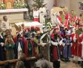Bild: bph
In einem feierlichen Gottesdienst wurden am Neujahrstag die Sternsinger ausgesandt in die Straßen von Nabburg und die Ortschaften der Pfarrei.