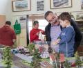 Bild: dtr
Gerne erklären Eltern und Großeltern den Kinder die Besonderheiten der Miniaturwelt.