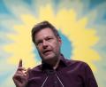 Bild: Hendrik Schmidt/ZB/dpa
Robert Habeck, Bundesvorsitzender von Bündnis 90/Die Grünen, steigt aus Twitter und Facebook aus.