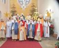 Bild: fz
In neuen Gewändern machen sich die 16 Sternsinger auf ihren Weg.