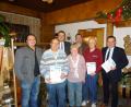 Bild: exb
Geehrte und Gratulanten (von links): JU-Vorsitzender Maximilian Klose, Werner Reimer, CSU-Ortsvorsitzender Patrick Fröhlich, Irmgard Herold, stellvertretender ASP-Ortsvorsitzender Stefan Frank, Karl Herold und Stefan Morgenschweis.