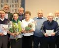 Bild: e
Bei den Ehrungen (vorne, von links): Gerhard Ignatz, Rosi Ignatz, Annelies Karzmarczyk, Paul Karzmarczyk, Peter Widmann, Vorsitzender Adolf Gassner, Jana Müller, Bürgermeister Roland Strehl sowie (hinten, von links) Alois Schwanzl und Werner Cermak.