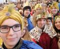 Bild: brü
Für den Instagram-Account des Bistums Eichstätt durfte ein Selfie der Ursensollener Sternsinger in Altötting nicht fehlen.