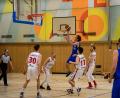 Bild: par
18 Punkte von Stefan Beer (am Ball) helfen dem TSV Schwandorf in Cham nicht weiter. Die Basketballer kassieren in der Bayernliga bereits die vierte Niederlage in Folge.