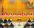Bild: Sebastian Gollnow/dpa Pool/dpa
Die Richter und Richterinnen des Ersten Senats des Bundesverfassungsgerichts während der mündlichen Verhandlung über die Rechtmäßigkeit von Hartz-IV-Sanktionen vor dem Bundesverfassungsgericht. Das Urteil wird in der Regel einige Monate nach der Verhandlung verkündet.