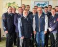 Bild: ga
Der neue Vorsitzende Karl-Heinz Schiller (Mitte) führt in den nächsten drei Jahren die Feuerwehr Schwarzach.