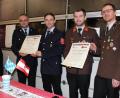 Bild: cs
„Die Chemie stimmt zwischen den beiden Feuerwehren - wir freuen uns riesig auf die Patenschaft“, so Kommandant Stefan Egerer und mit ihm Vorsitzender Sebastian Schwemmer für die Freiwillige Feuerwehr Ranna sowie Kommandant Christoph Bauer und Vorsitzender Florian Wundsam für die Freiwillige Feuerwehr Rannariedl (von links).