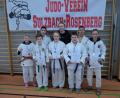 Bild: shu
Die erfolgreichen Athleten des Judo-Vereins mit ihrem Betreuer Sebastian Eisner.