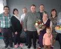 Bild: jr
Die Jubilarin Rosa Kaiser (Dritte von rechts) mit ihren Gratulanten: (von links) Sohn Waldemar mit Gattin Larissa, Besuch aus Russland Nikolai Wolkov, Kaplan Dr. Matthias Nowotny, Enkel Michael, die Jubilarin, Urenkel Simon, Paulina Wolkov und Bürgermeister Roland Grillmeier.