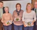 Bild: no
Dankeschön an die Sportheimwirtinnen (von links): Edeltraud Koller, Bürgermeister Dieter Dehling, Christa König, Michaela Purrer, Monika Gleißner und Schützenmeister Bruno Müller.
