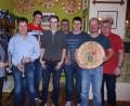 Bild: nib
Franz Piehler holte zwar drei Trophäen, doch der Gesamtsieg ging an Josef Scheibl. Unser Bild zeigt von links Schützenmeisterin Gisela Zerbian, Franz Piehler, Julian Ries, Richard Ruidisch, zweiten Vorsitzenden Johann Ries, Johannes Scharl, Josef Scheibl und Vorsitzenden Siegfried Schlosser.