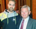 Bild: privat
Daumen hoch: Ernst Werner (rechts), hier beim DHB-Verbandstag in München mit Nationalmannschafts-Torhüter Andreas Wollf.