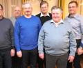 Bild: fvo
Norbert Kellner aus Waldthurn, der Lennesriether Michael Steiner und Josef Fichtl aus Remmelberg (vorne von links) gehen in den verdienten „Kirchenverwaltungsruhestand“. Herzlich dankten der Waldthurner Kirchenpfleger Max Kick, Pfarrer Norbert Götz und der Lennesriether Kirchenpfleger Georg Wittmann (hinten von links).