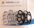 Bild: Bundespolizeiinspektion Waidhaus
Diese fünf "frisch geschmiedeten" Schlagringe entdeckten Bundespolizisten bei einem 21-jährigen aus Hessen.