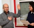 Bild: Petra Hartl
Im Februar 2018 wurde Horst Buhl als Nachrücker auf der BFA-Liste als neues Gemeinderatsmitglied von Ammerthals Bürgermeisterin Alexandra Sitter vereidigt. Im Dezember erklärte er per Mail seinen Austritt aus der Fraktion und Wählervereinigung, um sein Mandat künftig parteilos fortzuführen.