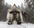 Bild: dtr
Die Ruine wurde aufgeräumt, winterfest mit einer Plane abgedeckt und weihnachtlich dekoriert. Die Planungen für einen Neuaufbau laufen.