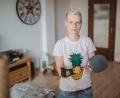 Bild: exb/Claudia Warneke
Eine starke Frau: Steffi belegte als Tischtennisspielerin bei den Paralympics in Rio den zweiten Platz, obwohl sie ohne Hände geboren wurde. Auch sie ist ab 2. Februar in der Ausstellung in St. Michael zu sehen.