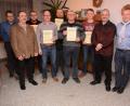 Bild: exb
Die Blasmusik Gebenbach zeichnet ihre Musiker des Jahres und erstmals auch die
Auftrittsmeister aus (vorn, von links): Bürgermeister Peter Dotzler, Jürgen Lindner, Anselm Schöpf, Florian Giehrl, Dirigent Gerhard Böller und Vorsitzender Simon Lösch; hinten (von links): Zweiter Vorsitzender Siegfried Siegert, Andreas Schneider und Markus Schlotmann.