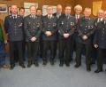 Bild: jr
Staatliche Ehrungen für 25 und 40 Jahre aktive Tätigkeit in der Feuerwehr gab es jetzt im Rathaus Pechbrunn. Unser Bild zeigt (von links) Bürgermeister Toni Dutz (Wiesau), Michael Neumann, Kreisbrandinspektor Stefan Gleißner, Manfred Beer, Kreisbrandmeister Florian Trießl, Werner Rögner, Bürgermeister Gottfried Härtl (Friedenfels), Detlef Syring, Landrat Wolfgang Lippert, Thomas Völkl, Bürgermeister Ernst Neumann (Pechbrunn) und Kreisbrandrat Andreas Wührl.