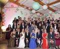 Bild: Mittelschule Auerbach
Eine glänzende Figur machten die Auerbacher Mittelschüler beim Abschlussball ihres Tanzkurses. Auch die Dekoration im Saal setzten sie selbst in Szene.