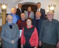 Bild: u
Langjähriger Mitglieder des VdK-Ortsverbands Hirschau werden geehrt (vorne, von rechts): Ex-Vorsitzender Anton Eisert, Elisabeth Herlein und Hubert Fick; mittlere Reihe (von links): Alfred Kunz, Elmar Kral und Vorsitzender Leonhard Wischer; hintere Reihe (von links): Bürgermeister Peter Dotzler (Gebenbach), VdK-Kreisvorsitzende Marianne Kies-Baldasty und Bürgermeister Hermann Falk (Hirschau).