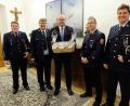Bild: wlr
"Absolut gerne übernehme ich die Schirmherrschaft für euer 150-jähriges Feuerwehrjubiläum", betont Landrat Andreas Meier nach der Bitte von stellvertretendem Vereinsvorsitzendem Fabian Weidensteiner (links). Kommandant Michael Roith (rechts), stellvertretender Kommandant Thomas Feige (Zweiter von rechts) und Bürgermeister Martin Schregelmann (Zweiter von links) freuten sich über die Zusage.