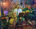 Bild: lst
Die Amberger Unplugged-Combo „Banana Creme“ überzeugte bei ihrem Auftritt am Samstagabend im „349er“ in Luhe.