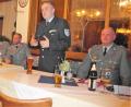 Bild: hl
Mit Schriftführer Jürgen Braun, Vorsitzendem Karl Reger, dessen Stellvertreter Andreas Reger, Kreisvorsitzendem Thomas Semba und Kassier Markus Schmidt (von links) diskutieren die Kameraden, ob heuer das 120-jährige Bestehen gefeiert werden soll.