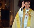 Bild: jr
Bischof Stefan Oster spendet in der Basilika in Waldsassen den Segen.