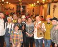 Bild: es
Micha Hölig (Dritter von rechts) organisiert seit 25 Jahren mit Freunden immer am letzten Januarwochenende eine Drei-Tagesfahrt nach Tännesberg.