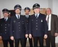 Bild: frd
Bei der Feuerwehr Wildeppenried bleiben (vorne, von links) Kommandant Michael Schlagenhaufer und sein Stellvertreter Stefan Hammerer am Ruder. Zur Wiederwahl gratulierten (im Hintergrund, von rechts) Bürgermeister Heinz Weigl, Kreisbrandmeister Peter Killermann und Vorsitzender Christian Eckl.
