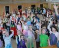 Bild: weu
Beim Kinderfasching der Garde „Grün-Weiß“ hielt Entertainer Markus Lößl die Fäden routiniert in der Hand und hielt die jungen „Maschkerer“ immer auf Trab. Durch die vielen Spiele und die Musik von Norbert Vogl wurde es nie langweilig.