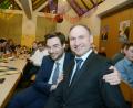 Bild: Gabi Schönberger
Stephan Oetzinger (links) ist auch als CSU-Kreisvorsitzender stolz, dass die Nachfolge im Manteler Rathaus so perfekt geklappt hat. Bei der Siegesfeier in der Mehrzweckhalle freute sich der Landtagsabgeordnete mit dem neuen Bürgermeister Richard Kammerer.