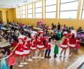 Bild: sml
Polonäse Blankenese. Durch die Reihen, auf die Bühne und wieder zurück führen die zahlreichen Umzüge beim Kinderfasching.
