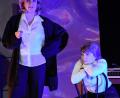 Bild: Freya Stöckl
Die Spitalkirche als Schauspielort: In perfekter Harmonie verkörpern Claudia Lohmann (links) „die Knef“ und Doris Hofmann (rechts) „die junge Hilde“. Regie führte Till Rickelt.