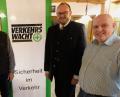 Bild: le
Sie stellen bei den Verkehrswachten im Landkreisgebiet die Weichen ( von links) Hans Bescher ESB, Hans Messer VOH, Landrat Andreas Meier und Tobias Wirth NEW.