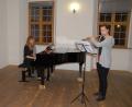 Bild: pop
Die jungen Nachwuchskünstler Doris Schwager (links) und Susanne Hiltl überzeugten bei der Wintermatinee im Hammerschloss.