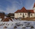 Bild: tr
Das Grundstück unterhalb der Kirche in Großkonreuth kaufte die Marktgemeinde und ließ das alte, marode Bauernhaus darauf abbrechen. An dieser Stelle würde sich in der Dorfmitte ein Dorfladen anbieten.