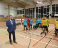 Bild: exb
Bürgermeister Hans Donko eröffnet den Allianz-Cup.