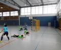 Bild: msh
Im Finale der E-Junioren besiegt der SC Eschenbach (blaue Trikots) den SC Schwarzenbach (grüne Trikots) knapp mit 1:0.